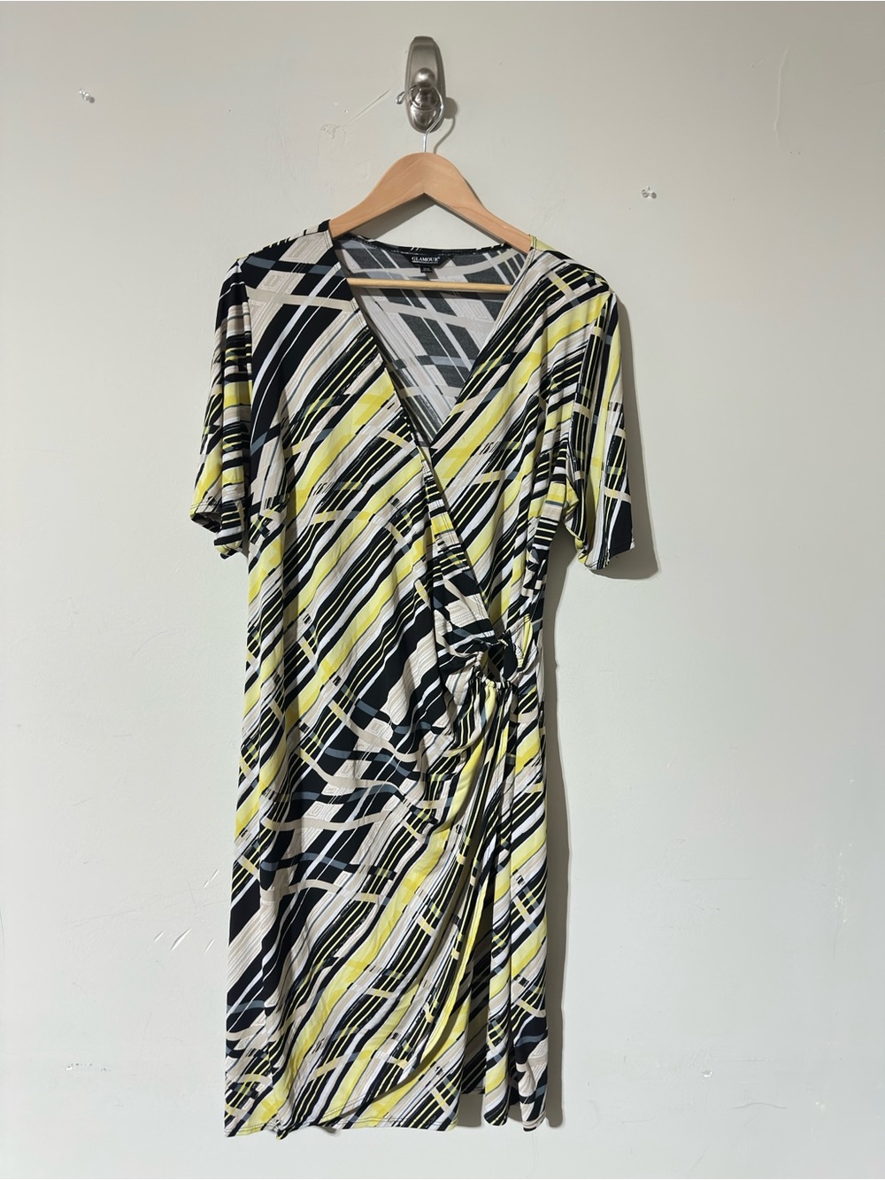 Glamour Women’s Abstract Print Faux Wrap Dress Size 18W Short Sleeve